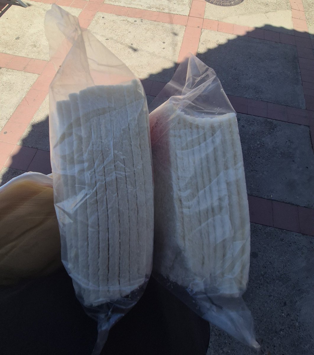 laureanodelabri's tweet photo. Noté que en Buenos Airen no venden pan de miga al por menor y quedan totalmente imposibilitados de hacer sanguches de miga a gusto. https://t.co/DDfVejU5rP