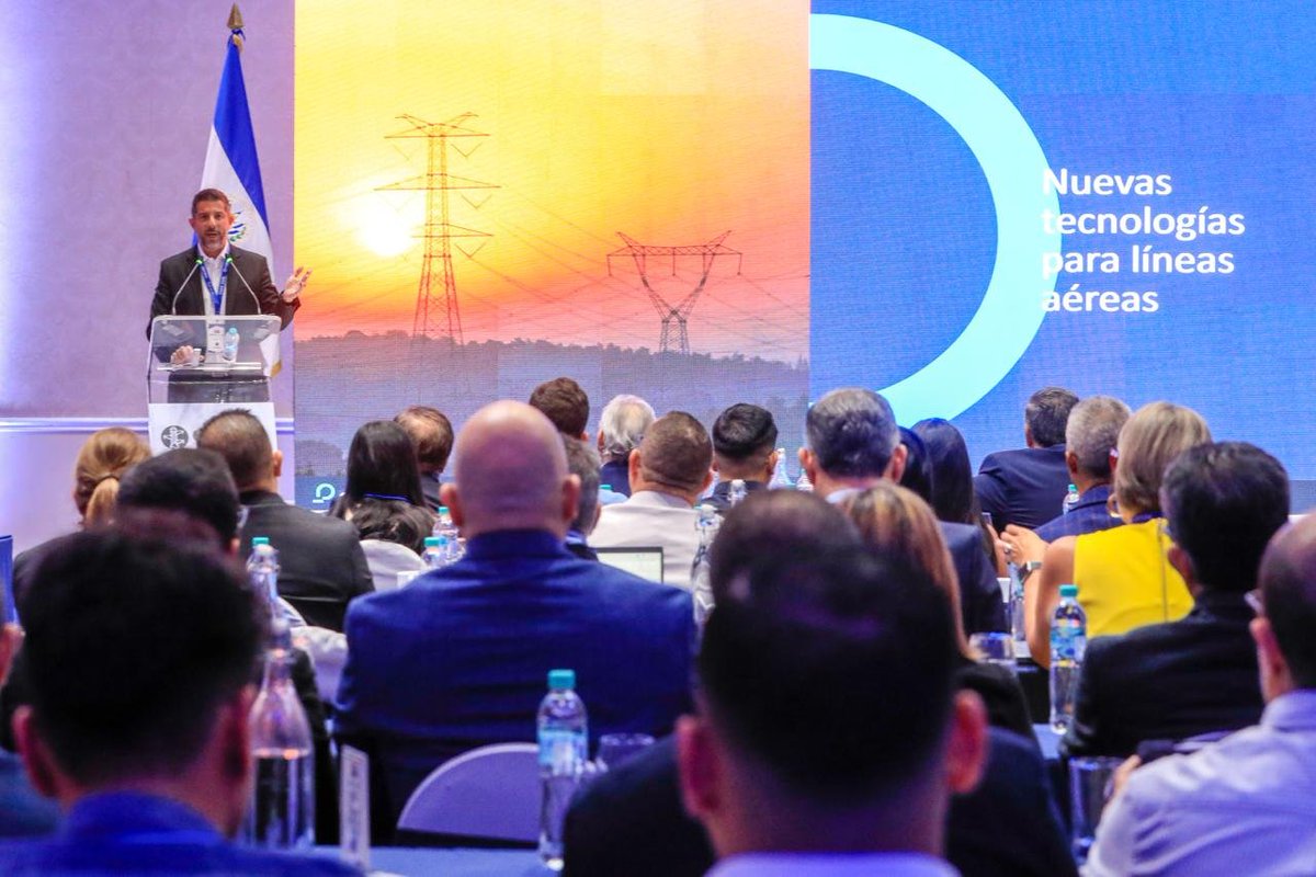 Diario El Salvador tweet media