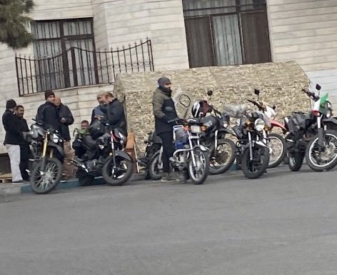 سگ‌پدرهای حروم‌زاده پایگاه‌تون خراب شده هررری تو این همه پارک و بوستان چادر بزنید نه وسط محله‌ی مسکونی و کنار زن و بچه‌ی بی‌گناه مردم!