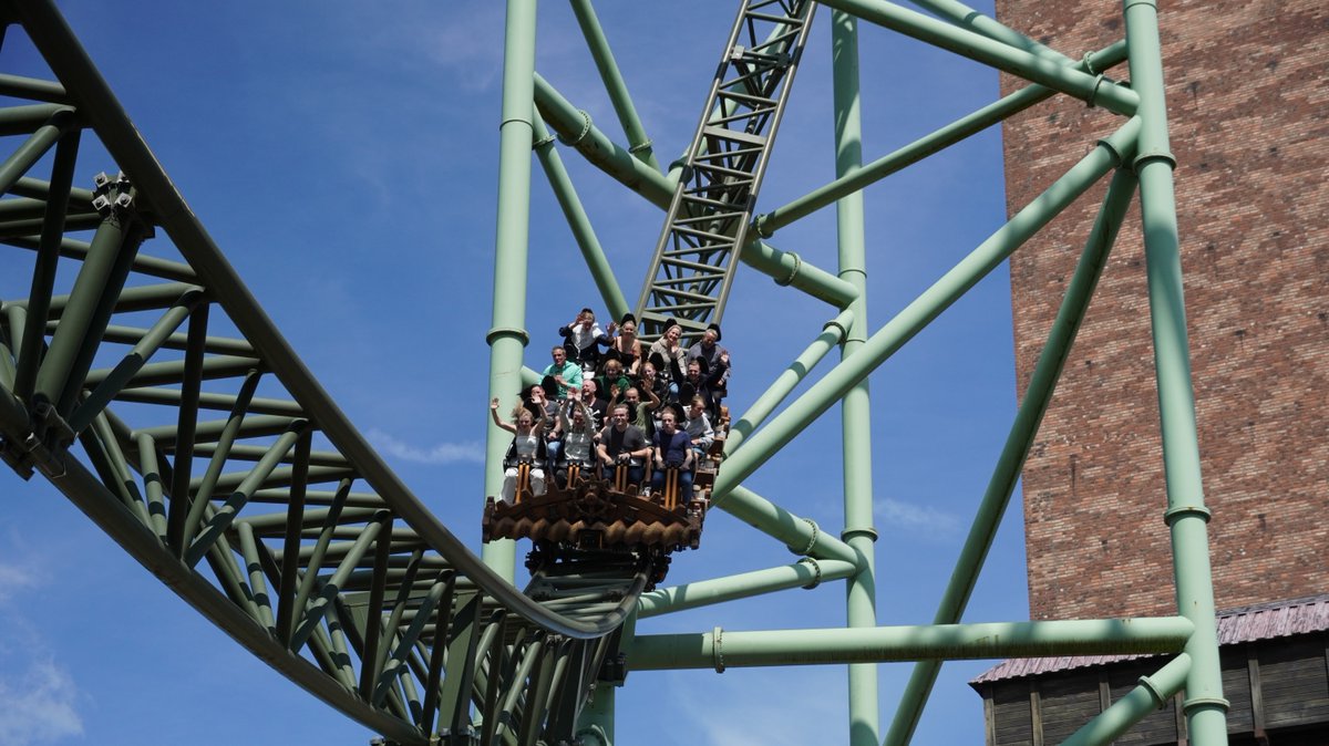 Ride the World’s Best Coasters on a Small Group Theme Park Tour! 🎢