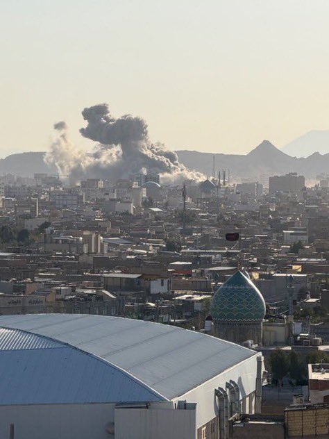 crownintelgroup's tweet image. 🇺🇸🇮🇷🇮🇱 🚨IRAN UPDATE:

The building housing Iran’s Assembly of Experts in Qom is said to have been struck and completely destroyed in multiple strikes by the Israeli Air Force, with a senior Israeli official claiming the target was a session of the Iranian Supreme Council where