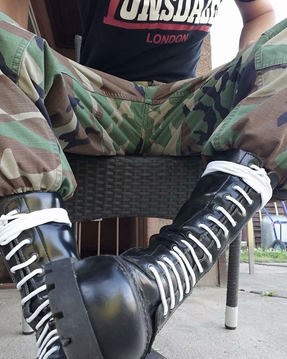 alx666raw's tweet photo. The only "boots on the ground" we fucking need https://t.co/0oErrA22oe