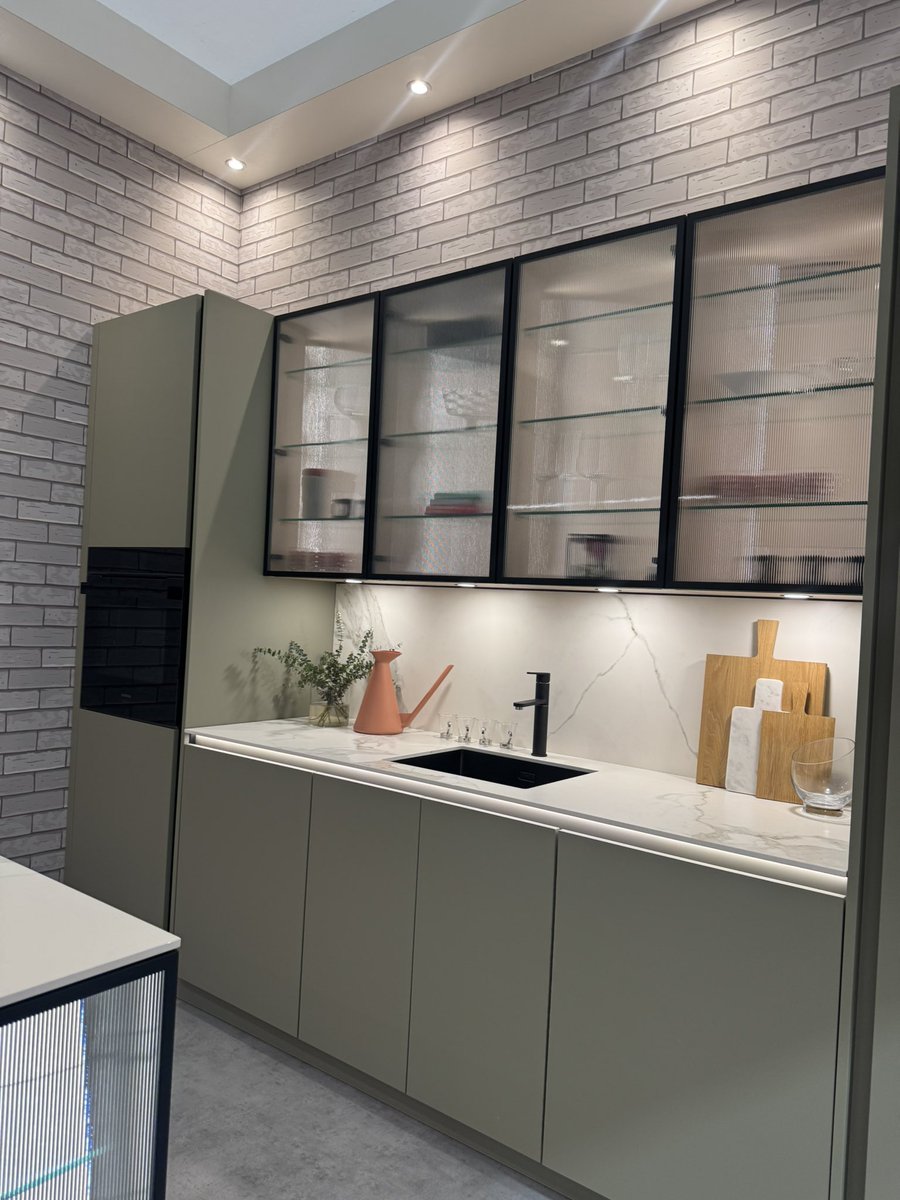 Kitchens Review tweet media