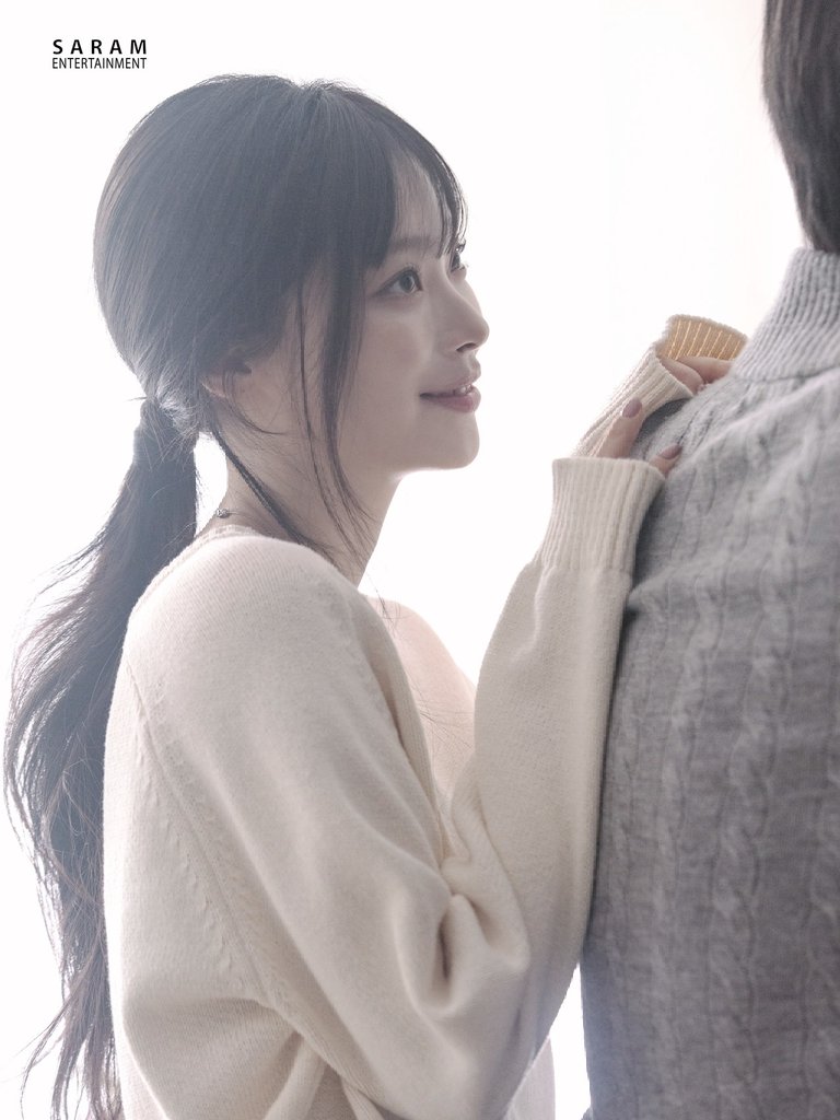 choiheejim's tweet photo. still-cut, behind the shoot. how it looks like— a warm, cuddly and lovely girl i am as your girlfriend <before it turns into your ex>, SARAM Ent. spilled it. photo cue. 🎬 https://t.co/fL4dKRudSR