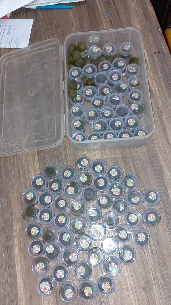 NewsMeter_In's tweet photo. #Hyderabad:
2.6 kg #Bhang seized during #Holi checks
STF and #DhoolpetExcise teams seized 2.622 kg of #cannabis-based bhang in raids across #BegumBazaar, #Nampally and #ChudiBazaar during Holi.
🔹 3 cases registered
🔹 6 persons arrested
#Accused were handed over to Dhoolpet Excise Station.
#Vigil intensified to curb #narcotics during festivities.