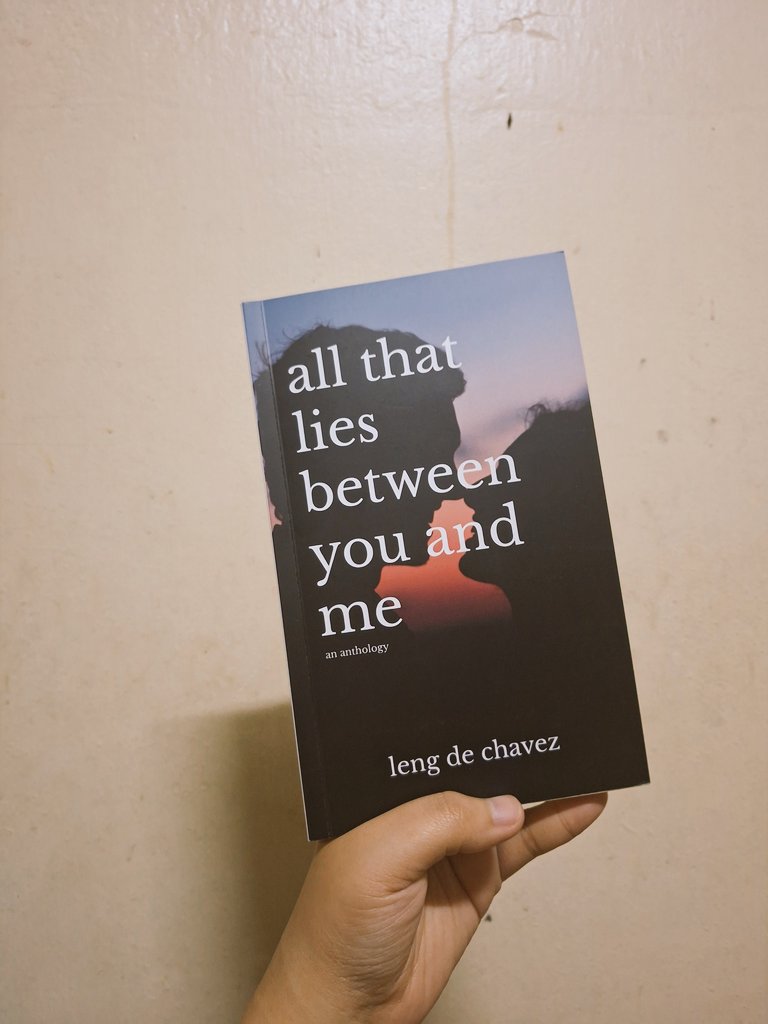 imsolicious's tweet photo. bookmail finally arrived today! ๐
thank you @lengwrites #SalamatAZ https://t.co/DZknZTluv6