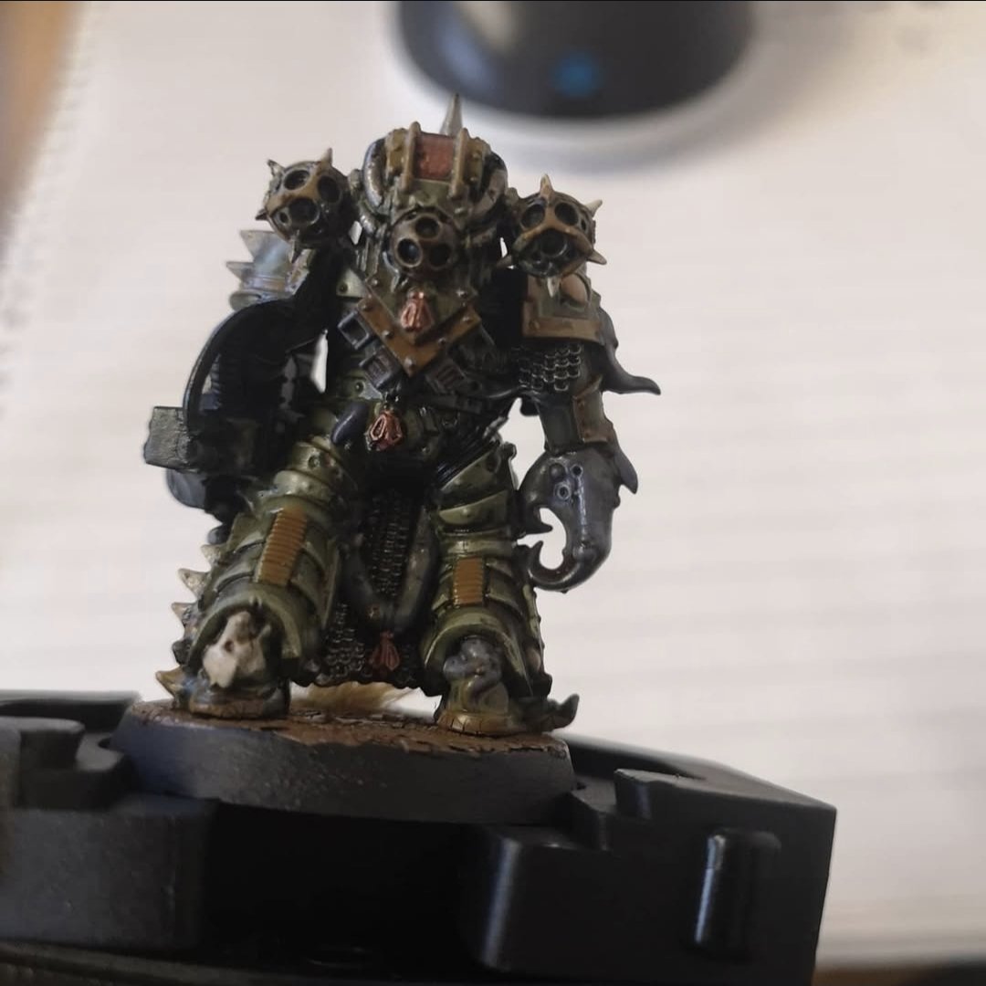 Emmzbrain's tweet photo. @hxcfairy I found a pic of his butt :) im too dumb to play but painting and lore is my jam https://t.co/k4dFTR6TbW