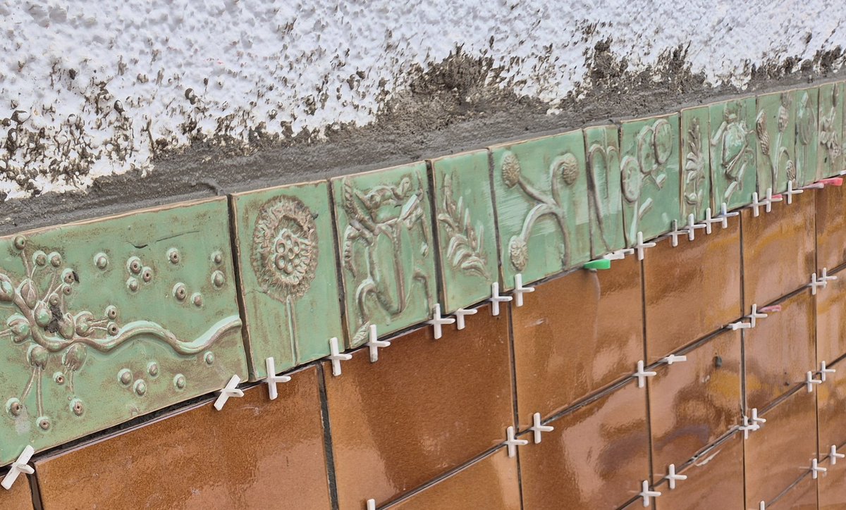 gataambbotes II☆II tweet media