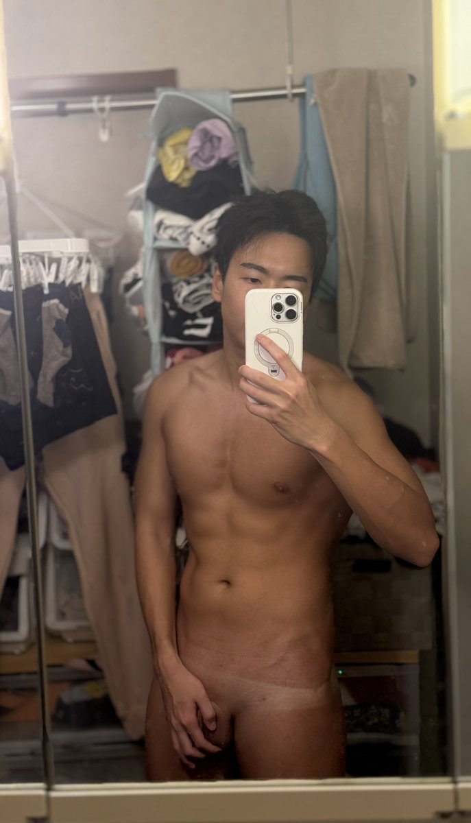 からし tweet media