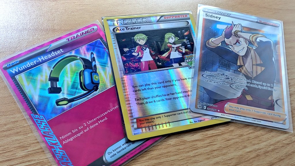 ¡Otro día de correo!

Mazo del Team Rocket completo más cositas sabrosas para GLC. 😎