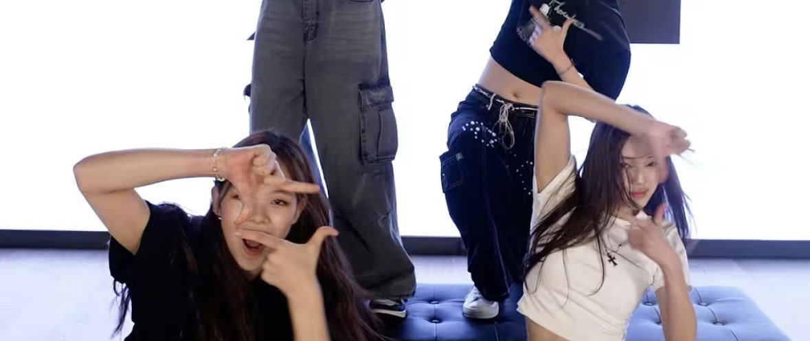 NEXT MONSTER Charts tweet media