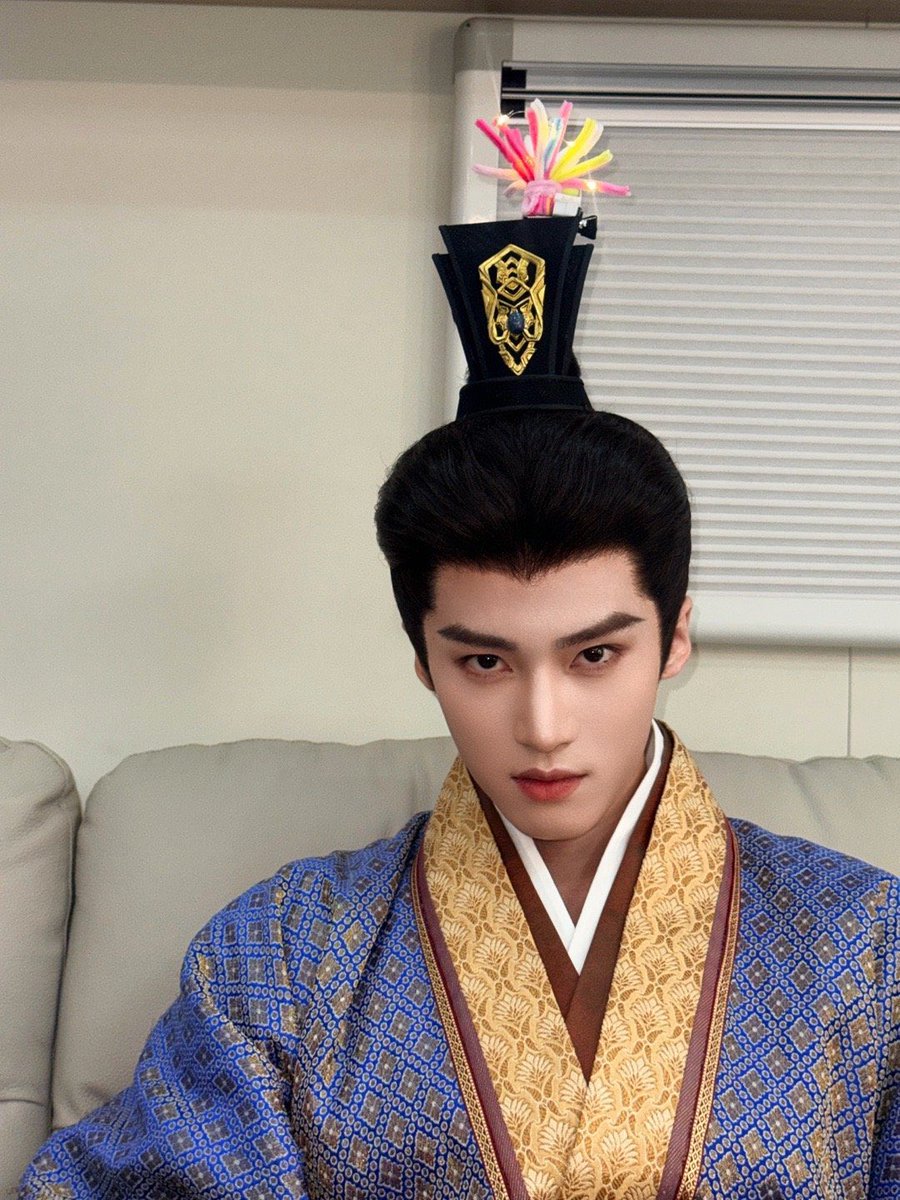 น้องเถียนกับเหยียนอัน เลี้ยงถังหยวนขนมบัวลอย และน้ำชา ให้ทีมงาน ในวันเทศกาลหยวนเซียววันนี้ เด็กดีๆๆ🫳