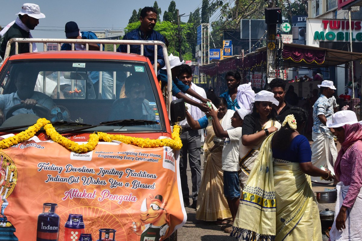 man_oj_sq's tweet photo. Attukal Pongala 2026 — a powerful display of faith and endurance.

Trivandrum LPG Sales Area, Indian Oil, distributed caps &amp; buttermilk in support.

Honoured to be part of one of the world’s largest women’s spiritual gatherings.
#Indane #indianoil #LPG https://t.co/sWs5uRrSB6