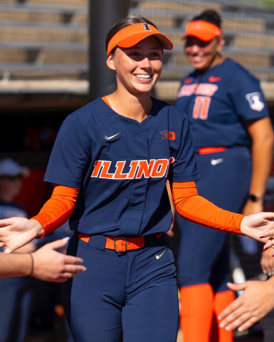 Illinois Softball tweet media