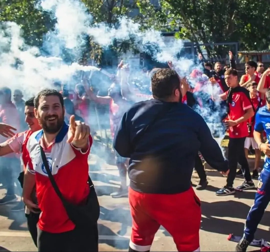 Momentos del bicho tweet media