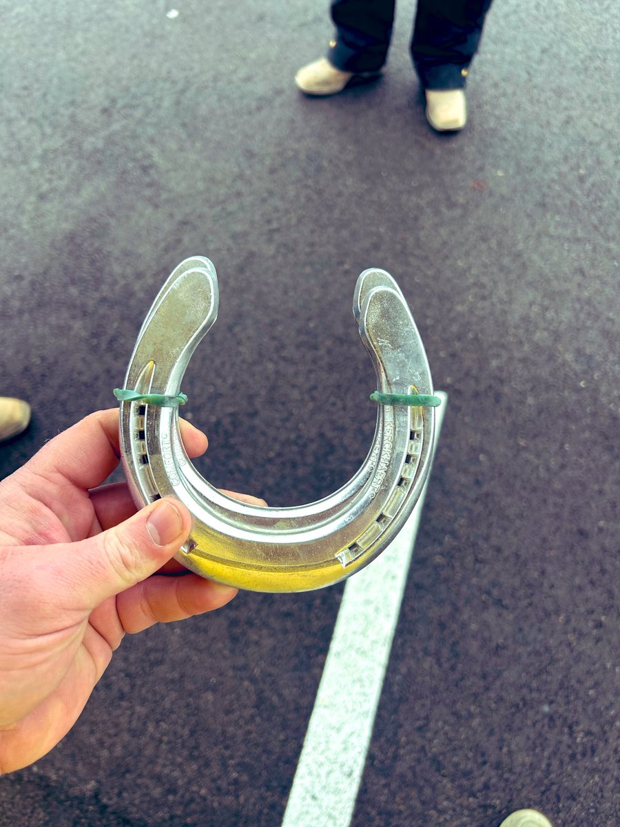 Dustin Goldie tweet media