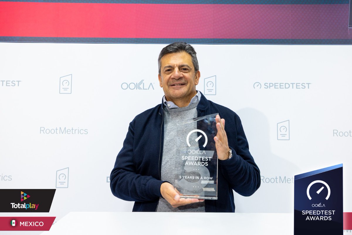 RomoKuri's tweet photo. Desde el #MWC26 nos llena de orgullo recibir por quinto año consecutivo el Speedtest Award de Ookla como el internet más rápido de México.

Gracias a nuestro equipo por hacerlo posible y a nuestros clientes por su confianza.

Nuestro compromiso es claro: seguir evolucionando la experiencia digital en México, año con año.