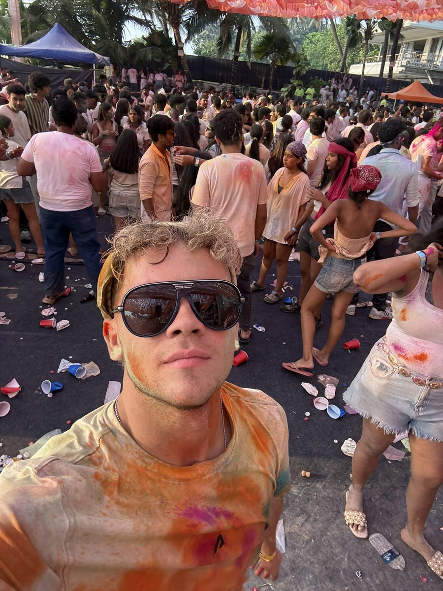 JakeJeakings1's tweet photo. Happy Holi everyone. 

I was lucky enough to experience it first time in India, and it didn’t disappoint https://t.co/2ibGKPWTLE