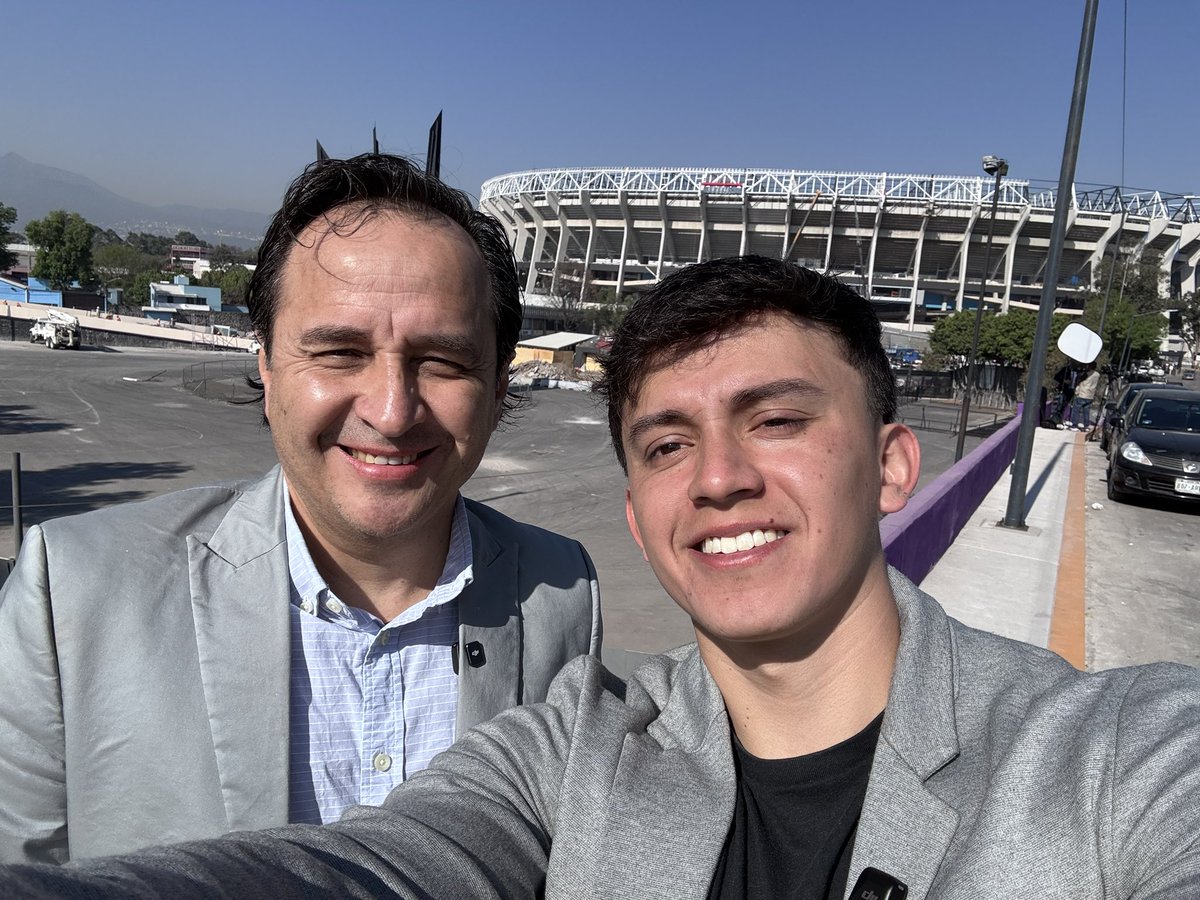 🏟️ 🇲🇽 A 100 días del mundial se trabaja a marcha forzada.

Toda la información por el canal 8 en el <a href="/HeraldoDep_MX/">El Heraldo Deportes MX</a> | <a href="/heraldodemexico/">El Heraldo de México</a> 

Seguimos aprendiendo del mejor en cancha <a href="/cesarmartinezmx/">César Martínez</a> 🎙️