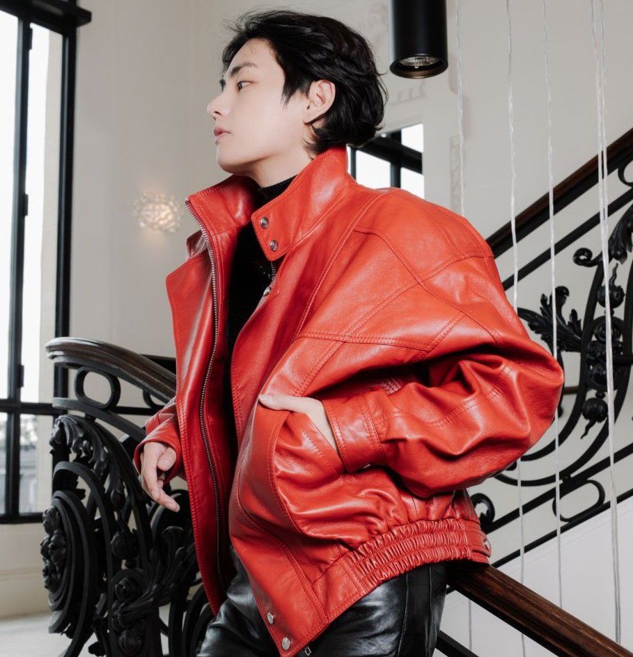 คนเก่งของหม่าม้ามีส่วนร่วมแต่งเพลงตั้งสองเพลงแหนะลูก อยากให้มั่นใจนะเรื่องเพลง ที่น้องเคยเอามาให้เราฟังมันดีหมดเลย เด้กคนนี้เก่งไม่แพ้ใครจริง ๆ 😭🫳🏻 พุมใจอะ