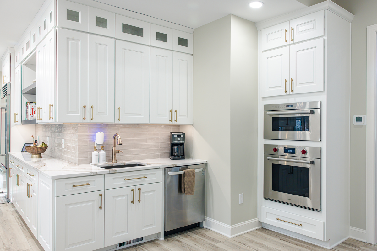 PerezDBR's tweet image. Everything You Need for an Outstanding Kitchen or Bathroom!
From quartz countertops to tile to beautiful cabinetry, it’s the finishing touches that make a new room sparkle. Find them all at Perez DBR. #PerezDBR #KitchenRemodel #QuartzCountertops