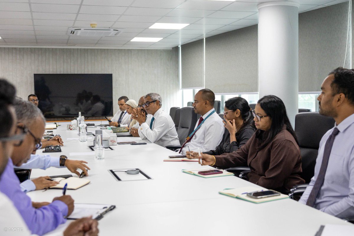 Minister @ThoriqIbrahim met with <a href="/visitmaldivesco/">Visit Maldives Corporation</a> and key industry stakeholders to assess the evolving situation in the Middle East and its potential impact on tourism. Ensuring stability, preparedness, and proactive coordination.