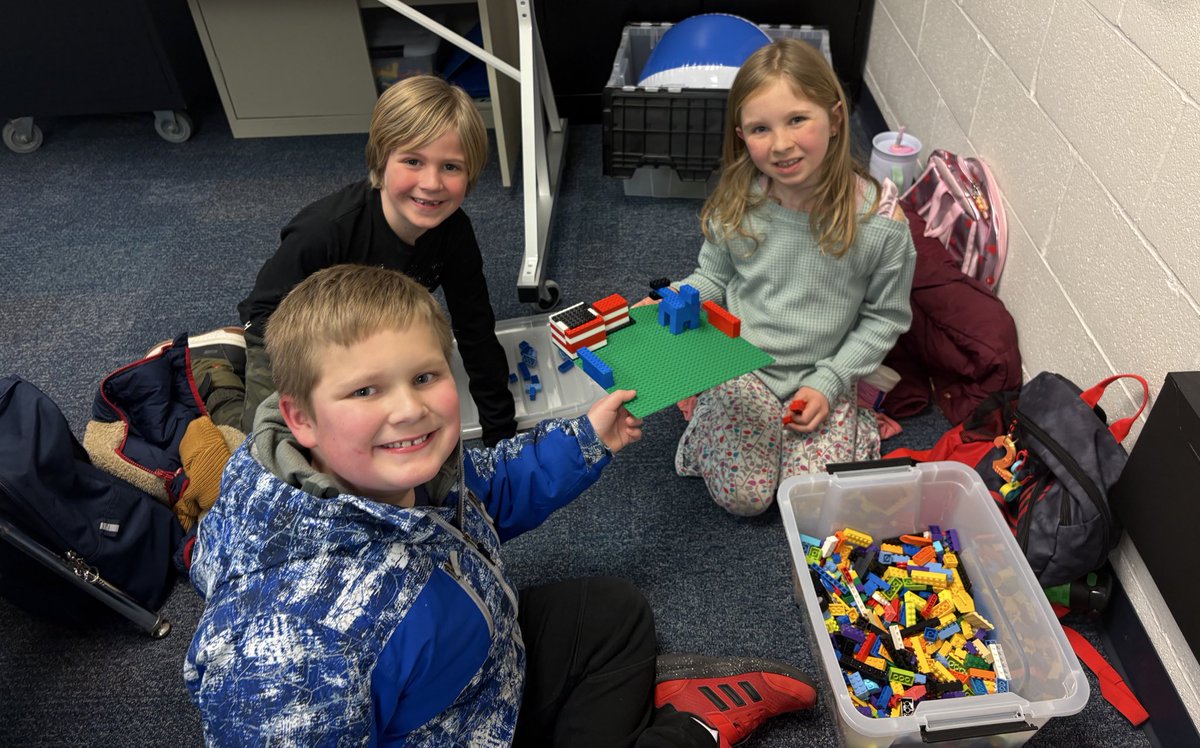 awlswa's tweet photo. Carnival Ride Creations Powered by Code! @OSLN #STEAM #EngineerDesignProcess π‘π’ https://t.co/lwNC8x2JLA