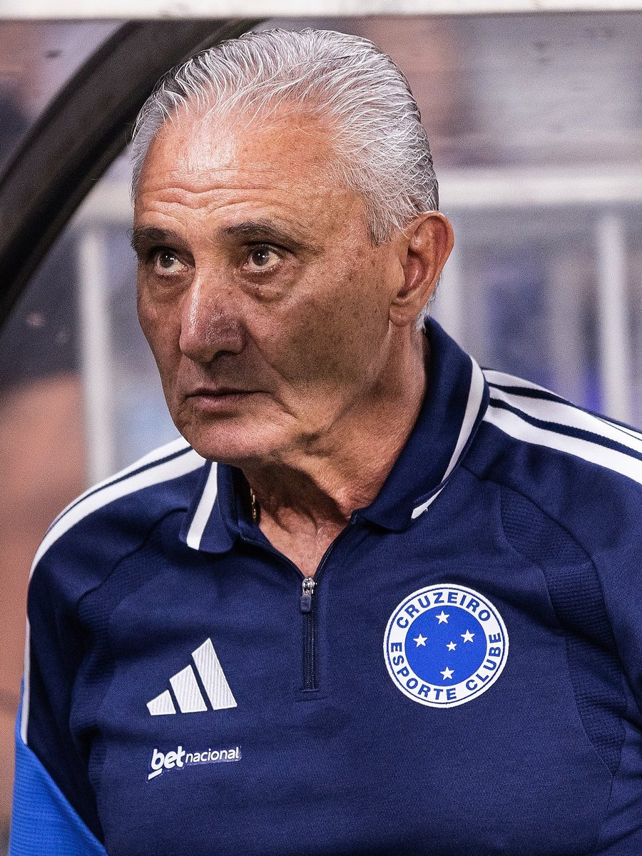 caio_warriors's tweet photo. Tite ganhou dos céus a chance de ser amado pela torcida do Cruzeiro e mudar sua história aqui.
Só ganhar o título domingo e pontuar no Maracanã que ele ganha sossego no curto prazo.

ELE QUIS O CRUZEIRO, eu to com ele até domingo e não abro.

É nós por nós, vamos Adenor🦊🙏🙌 https://t.co/zKpi2HEpYk