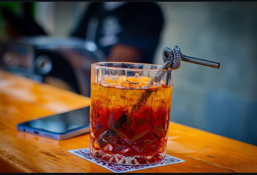 lagosonabudget's tweet photo. Unlimited cocktail spot on the mainland every thursday 

Chocos Bistro 
📍 53B oduduwa way, Ikeja Gra

Budget: 22k per person https://t.co/scOKg1zdYy