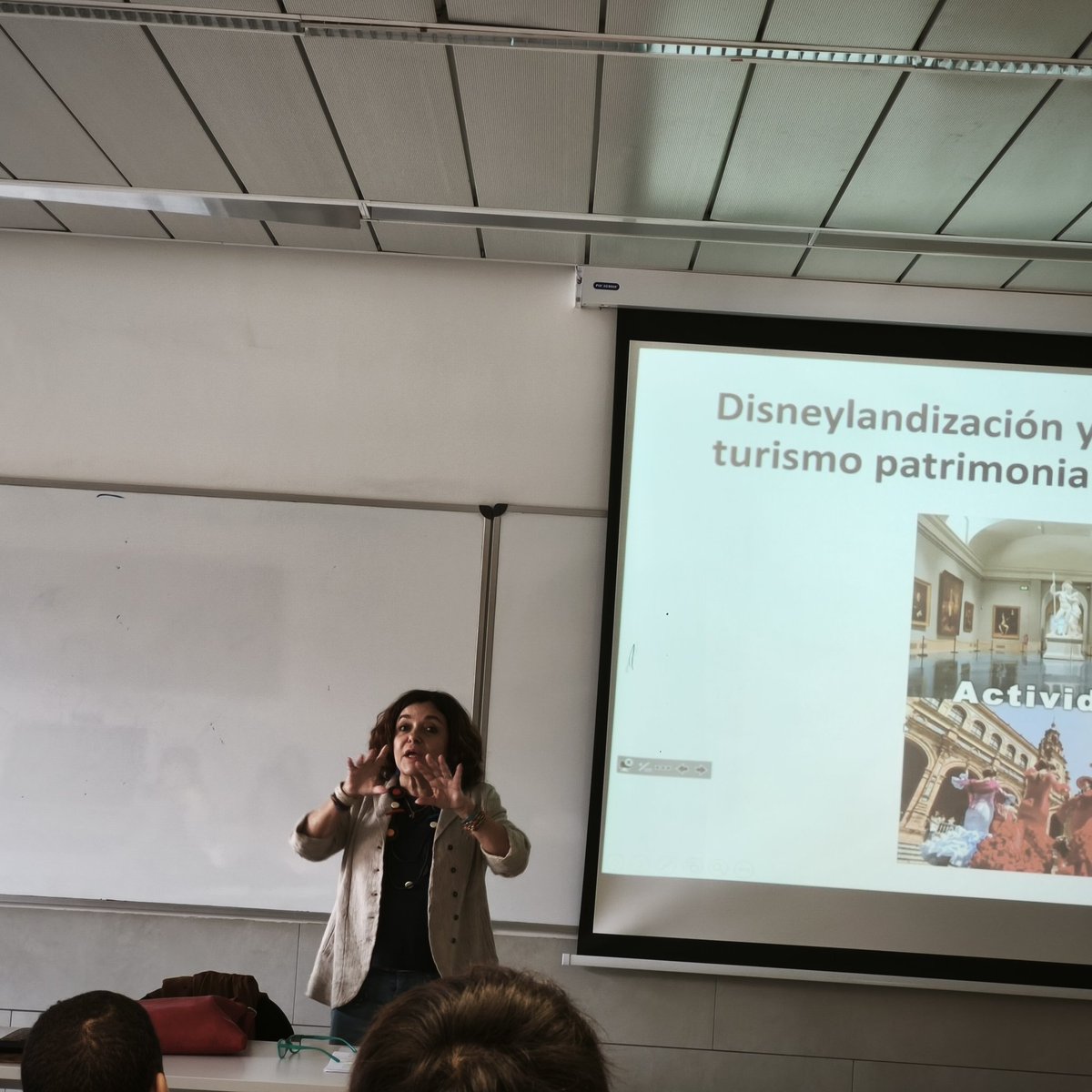 Mgestturistuc3m's tweet photo. Ayer  en @Mgestturistuc3m @CarmenA26130813 , catedrática de Patrimonio y Turismo de la @uniovi_info impartió la conferencia "El hotel responsable, nuevo centro territorial para los patrimonios locales". Gracias Carmen. @master_uc3m @uc3m #conferencias https://t.co/BlDVV0fcPa