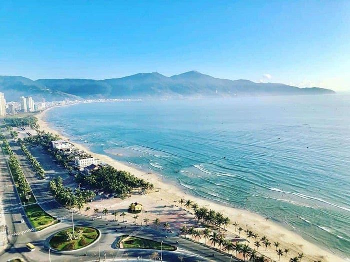VivuStay's tweet photo. Đà Nẵng còn nhiều căn 'xịn' lắm! Cả nhà muốn VivuStay 'soi' khu vực nào tiếp theo: căn hộ view biển Mỹ Khê hay homestay trong phố cho tiện đi lại? Khách iu hãy comment bên dưới để VivuStay biết nhé 💕
#VivuStay #Danang #ReviewReal https://t.co/jpzqSa2w5o