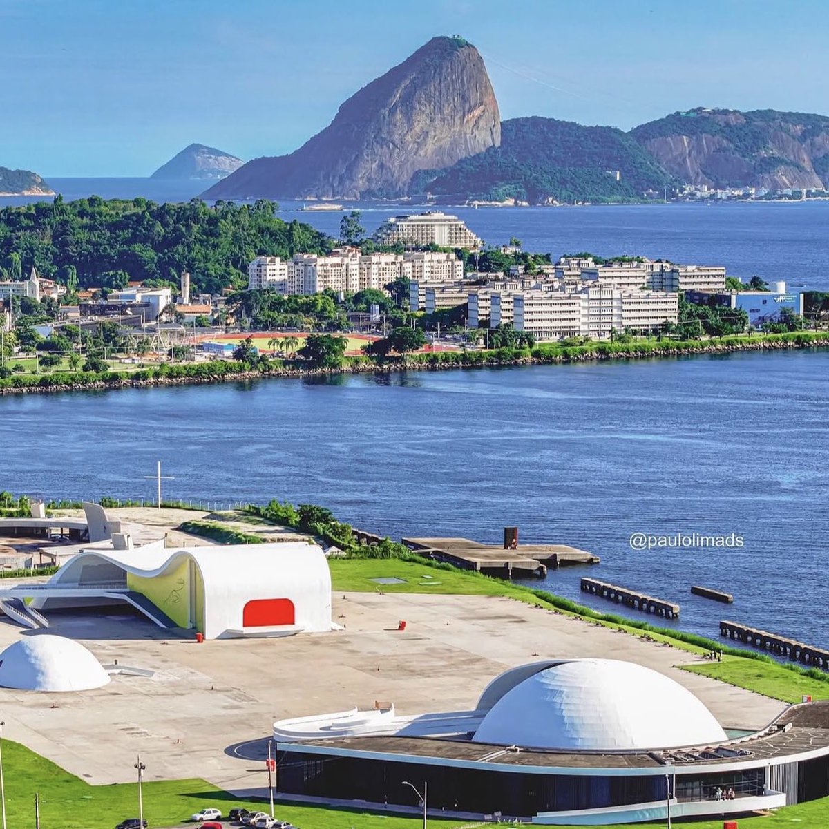 IZA EM NITERÓI! 🚨 A Prefeitura de Niterói, no Rio de Janeiro, acaba de confirmar um show gratuito da IZA em celebração ao Dia da Mulher

A apresentação acontece neste domingo(8), às 20h, no Caminho Niemeyer. Os portões abrem às 16h e o evento está sujeito à lotação.