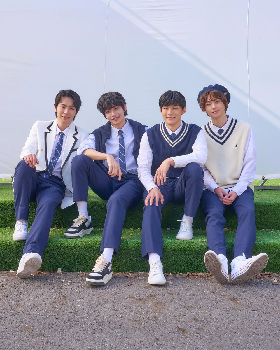 #GoldBoys ✨💜🎸
#KimJaeYeong #김재영 #IdolI