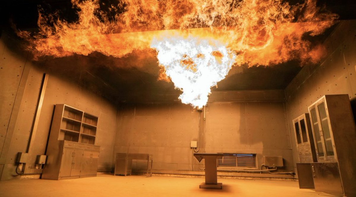 KimWexlerMAJD's tweet image. #flashover