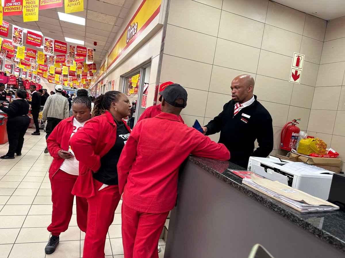 EFF_FreeState's tweet photo. ♦️IN PICTURES♦️

EFF Mangaung public representatives visited Shoprite and Jwayelani store in Thaba Nchu to check if they're selling local products.

This follows a resolution adopted at the 2nd Plenum of the 3rd CCT, which mandates that we assess whether shops stock products produced by black-owned local businesses.