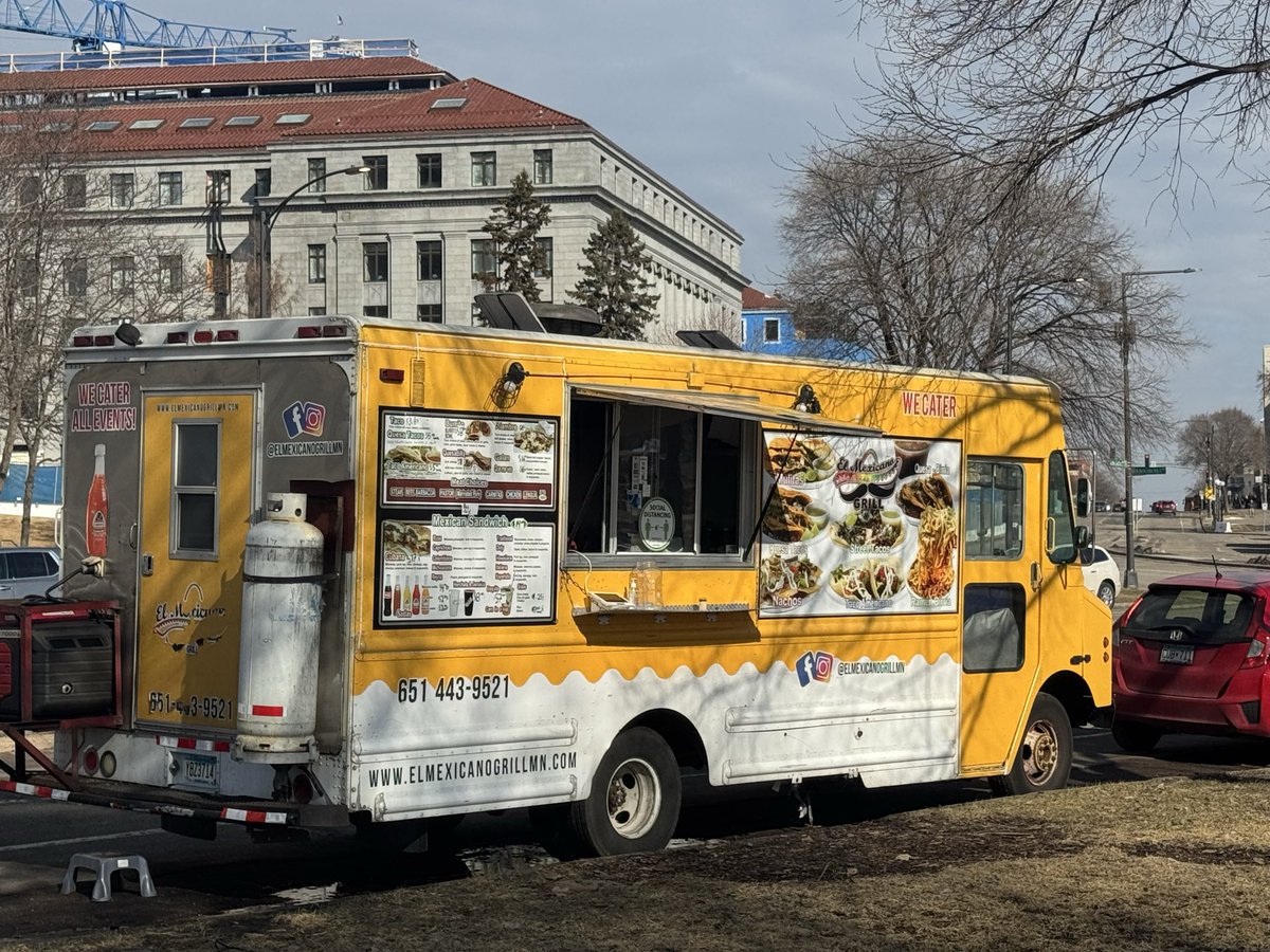 mnlegFTR's tweet photo. #mnleg Spring is here. Around the Capitol, we mark the season a little differently. Instead of birdsong and blooming flowers, it’s the hum of generators and the clang of pans along John Ireland Boulevard.

Trucks today:
El Mexicano Grill
Sasquatch Sandwiches https://t.co/XcLL1B5seW
