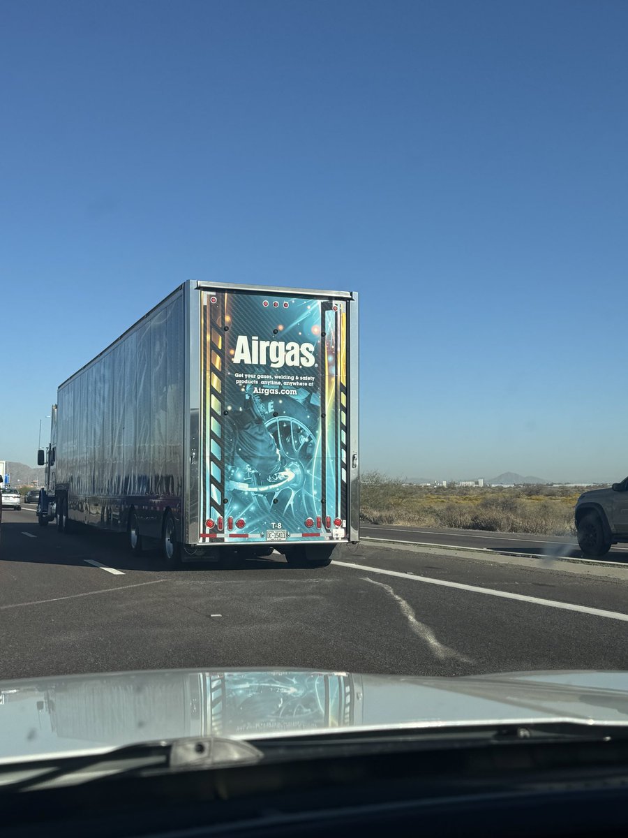 RandallY06's tweet photo. @ironmikeluke if this isn’t a match made in heaven, idk what is.  Future @AZ12WildcatsPod sponsor @airgas #RealTime #LittleG https://t.co/N8RnWqxC1z