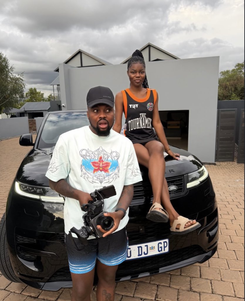 𝔼𝕤𝕞𝕒𝕣𝕥😎 tweet media