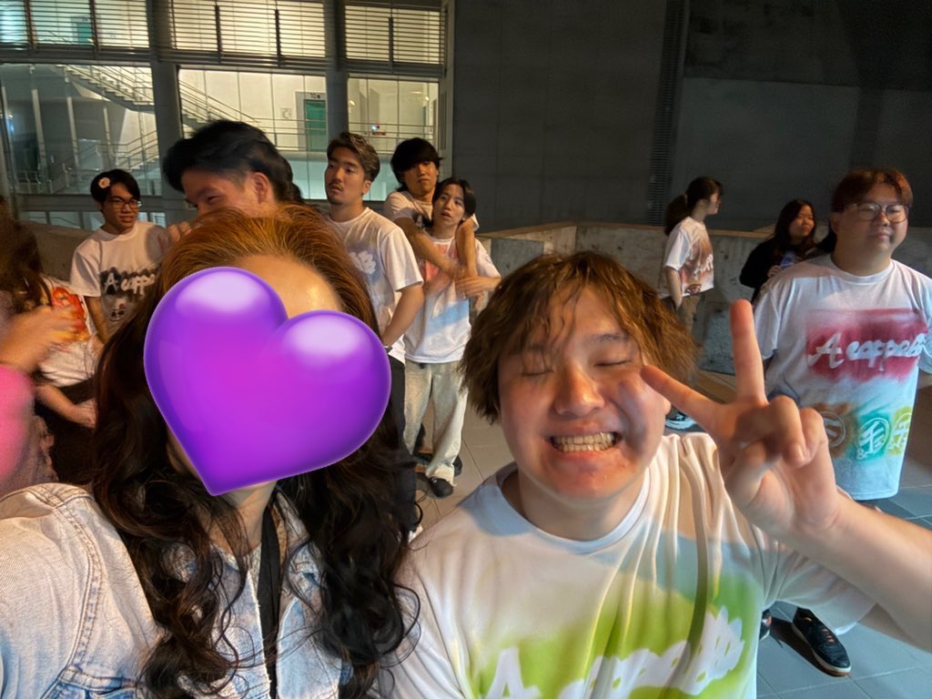moon_rainbow__'s tweet photo. 大学1年の時から
いっぱい喋ってくれてた
ひなちゃんにともみちゃん🩷

ひなちゃんは歌うととにかく豹変‼️
ムスコ部長
ひなちゃん副部長

ともみちゃんはコミカルお笑い向き🤭

ティガーくんには母子でお世話になってたし
色々話せて嬉しかった🐅

沢山の素敵な先輩達にも恵まれてたね✨ https://t.co/gMX0ssXkQB