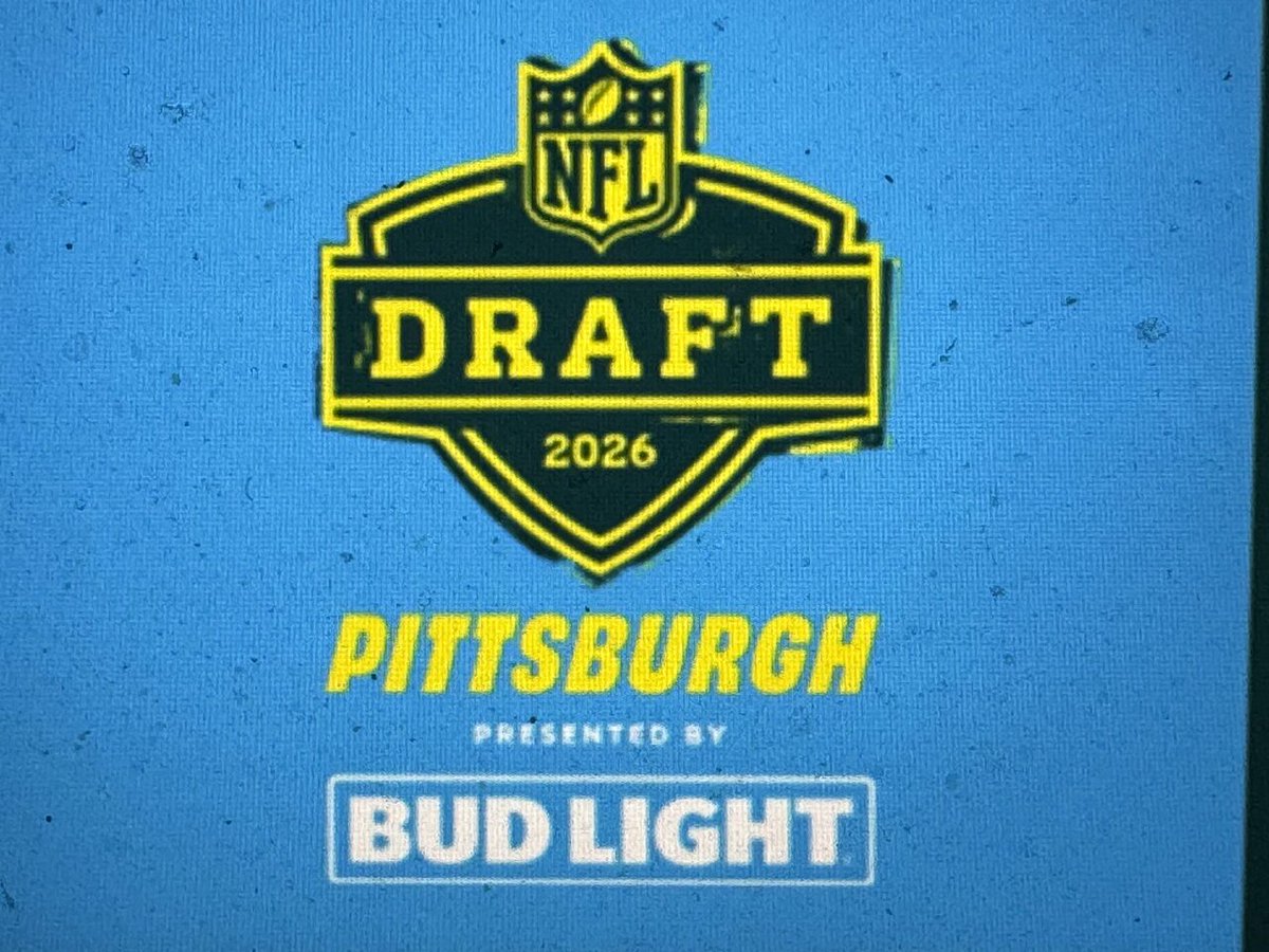 ZennieAbraham62's tweet image. Hey 2026 #NFLDraft fans &amp;gt; It's March 3, 2026 at 11:15AM &amp;gt; New Zennie62Media 2026 NFL Draft website "NFL Draft Player Rankings News" here: ift.tt/2yU6WlE