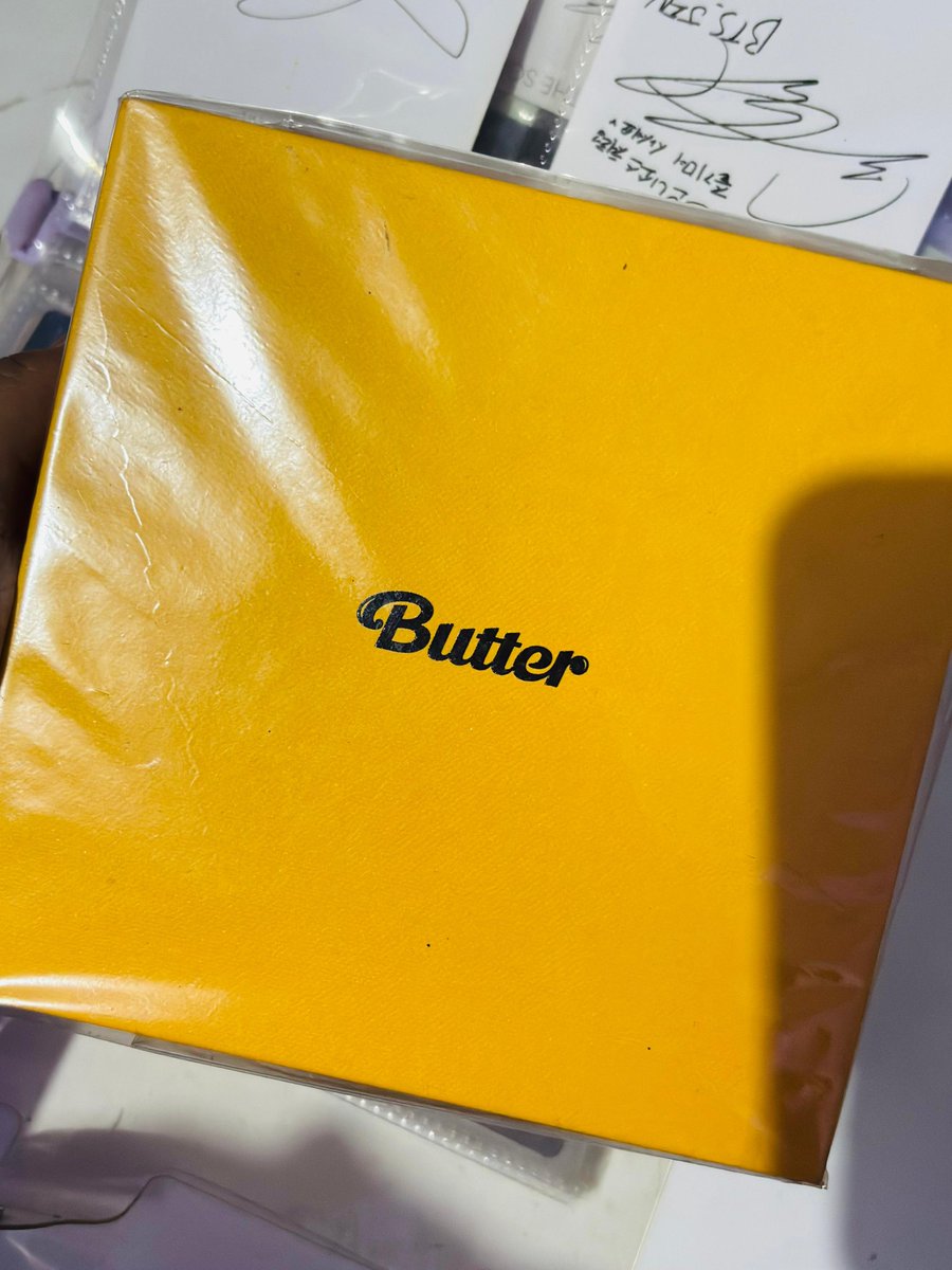 eadeadae's tweet photo. bantu rt ya guys 🥹
Ini album butter nya, baru ak buka sekali waktu beli udah itu dibungkus dan ga di buka² ampe sekarang :) https://t.co/Y2V6R2Btbb