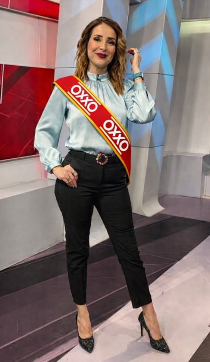 🔵 Ahora nombraron a la periodista #AzucenaUresti como #LadyOxxo después de su declaración referente a que 300 mil tiendas Oxxo fueron incendiadas durante los disturbios del pasado 22 de febrero 🤥
#Oxxo
#MexicoCity 
#Jalisco