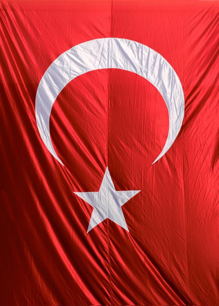 "Onlar ülke, sen vatansın!"