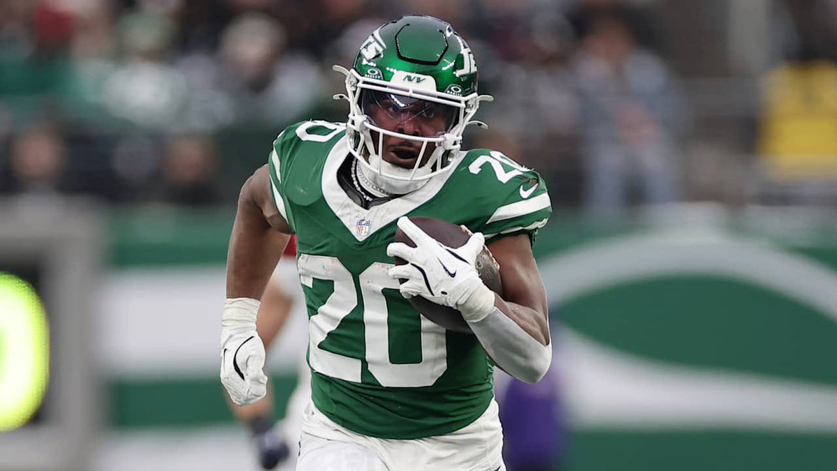 Connor_J_Hughes's tweet photo. Sources to @snytv: The #Jets will place the franchise tag ($14.293m) on RB Breece Hall. 

The two sides were working towards an extension, but couldn’t quite get there. The Jets expect him to play on the tag. 

Transition tag was originally New York’s preferred route, as discussed at the NFL Combine. There were a number of teams who let it be know they planned to make a run at the RB with deals beyond $11.3m. 

The Jets then pivoted off of transition, to franchise: The only way to make sure Hall wasn’t going anywhere.