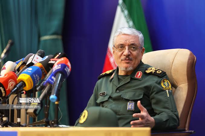 JUST IN:

🇺🇸🇮🇱🇮🇷 Iran's Ministry of Defense Spokesman: 

"We have prepared for a very long war, and therefore it would be foolish to use our most effective weapons in the very beginning. The enemy has a limited stockpile and everyone is aware of this fact."
