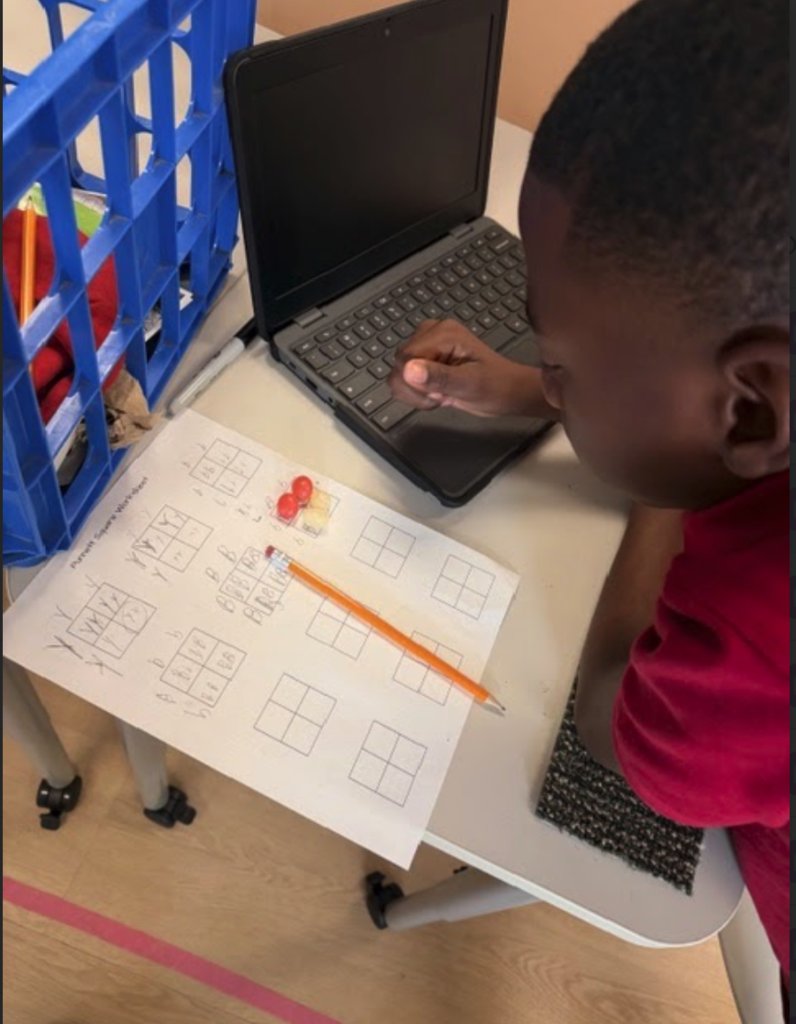 Venicereddevil's tweet photo. 6th grade was learning about genetics and heredity. We practiced using punnett squares to determine physical traits using jelly beans then even extracted DNA from a strawberry! https://t.co/17tQmRsgzl