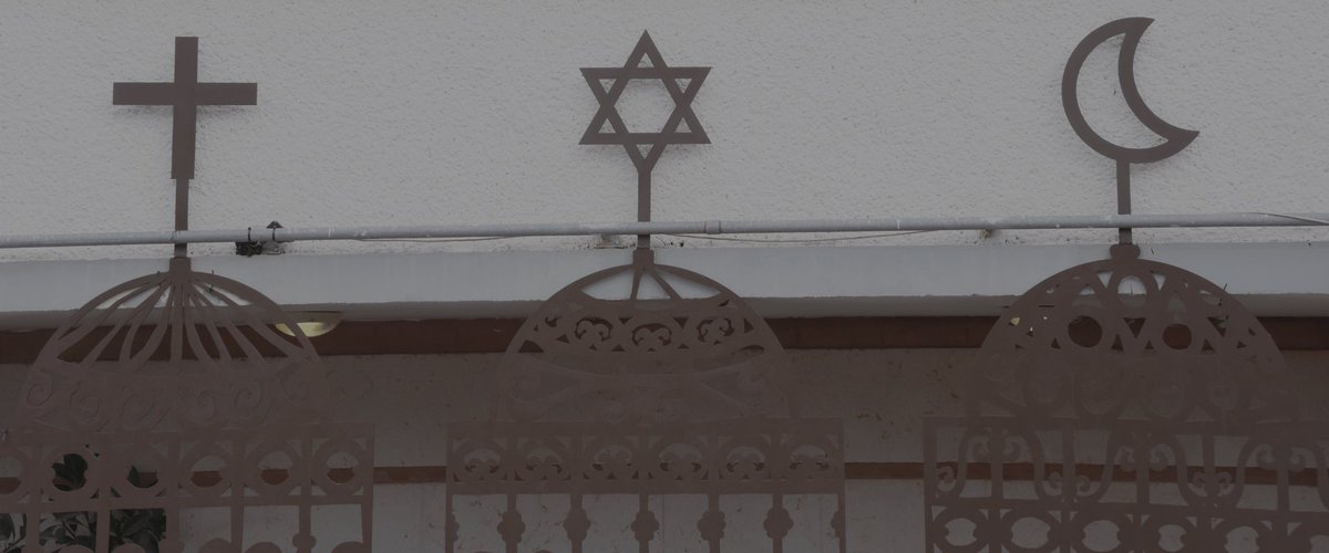theantoinemoore's tweet photo. Religions of Wars ✝️☪️✡️ https://t.co/wlSrXHrVUu