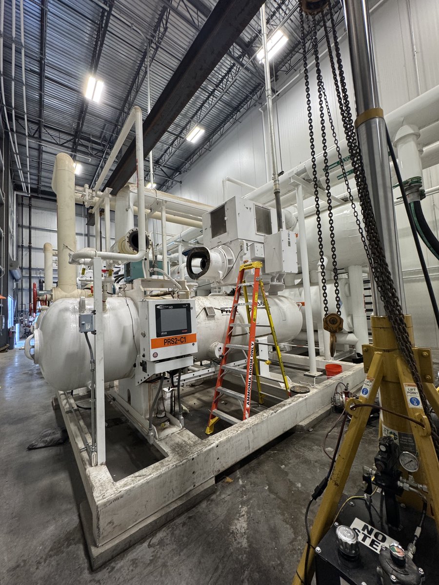 RSCSNh3's tweet photo. Compressor changeout in progress: equipment staged, rigging set, and install prep underway.
This is the kind of work where details matter - planning, safety controls, and precision from start to finish.
#RSCS #ConstructionANDService #IndustrialMaintenance https://t.co/Xm6IdLh6U6