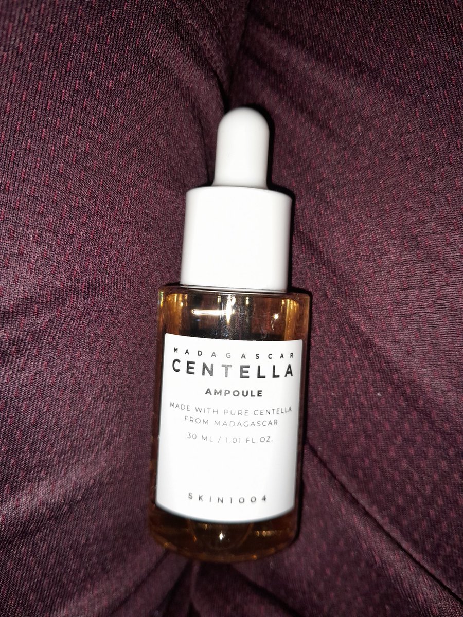 nierrikaa's tweet photo. WTS WANT TO SELL

SKIN1004 CENTELLA AMPOULE 30ML
55K ONLY

belum pernah dibuka karena salah beli

#WTS #WANTTOSELL #ZONAUANG https://t.co/Jzu2pTd9Xx