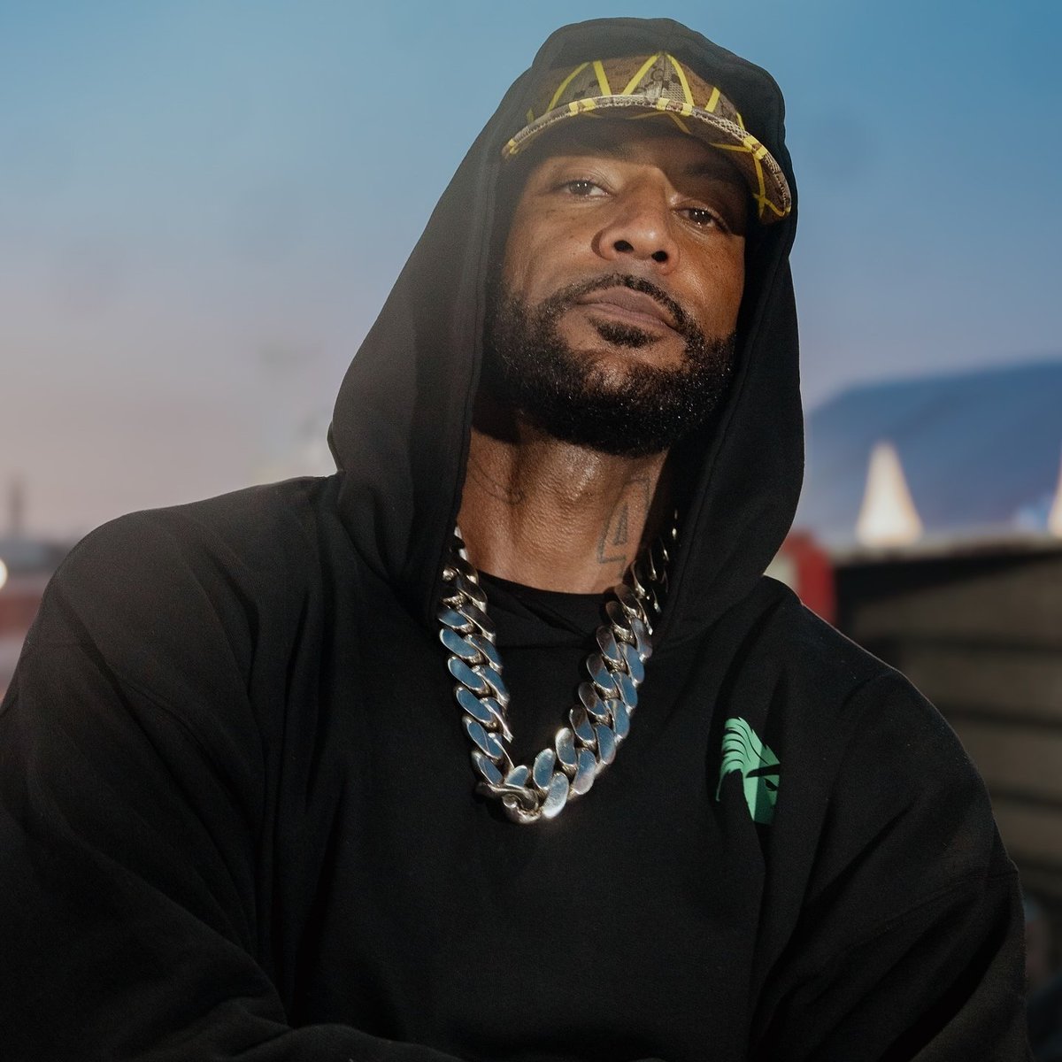 Midi/Minuit tweet media